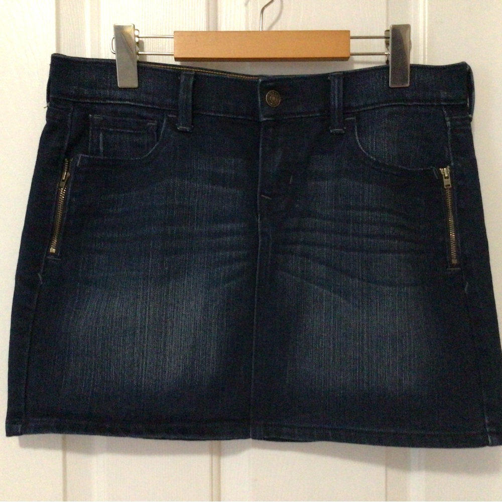 Old Navy Blue Denim Pencil Mini Skirt Casual! Sz. 8! Ecxellent Used Condition!